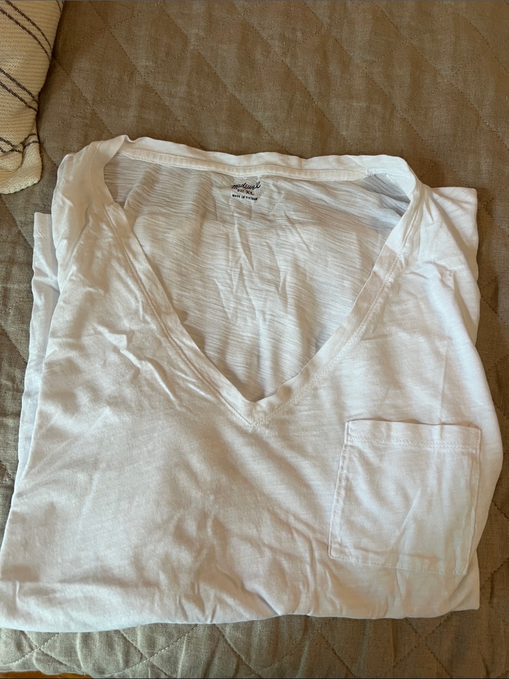 Madewell White V-Neck Short Sleeve Pocket Tee